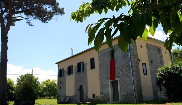 San Pietro Country House B&B – Historic Stone Retreat Amidst Irpinia Vineyards