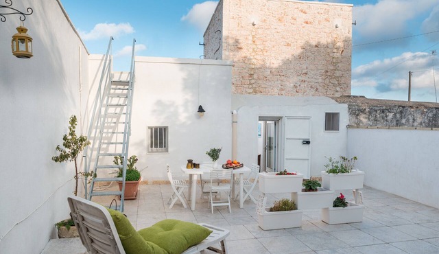 Sea and the City Apartment by Wonderful Italy in Ostuni