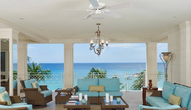 SMUGGLERS COVE 6 BARBADOS - LUXURY 4 BEDROOM BEACH FRONT VILLA - COOK INCLUDED