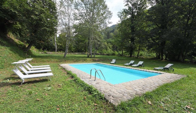 Stunning private villa for 6 people with private pool, WIFI, TV and pets allowed in Coreglia Antelminelli