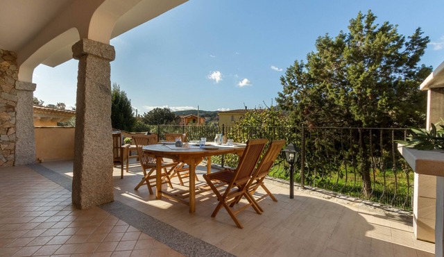 Stunning Villa Sabbia D'Oro with Wi-Fi, Terrace & Pool in Domus de Maria