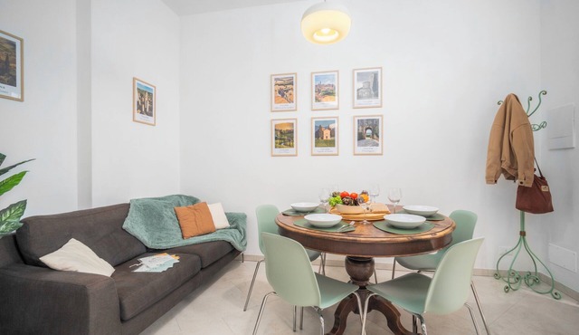 Sundara Apartment - Two Bedroom Apartment, Sleeps 6 in Poggibonsi