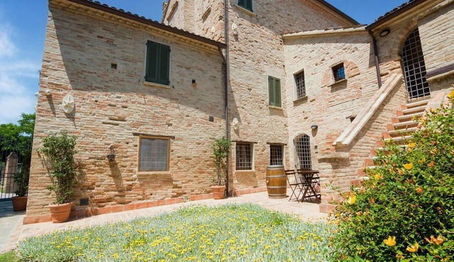 Tranquil Countryside Apartment in Mombaroccio
