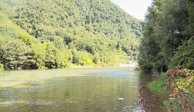 Tuscan House with Private River, 15 Minutes from Lucca in Partigliano