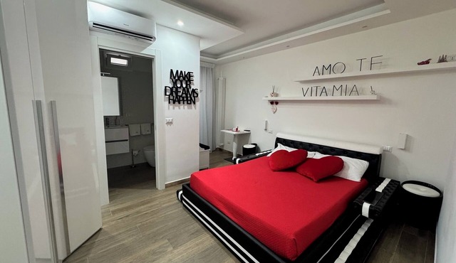 Two Hearts Suite - Deluxe Double Room