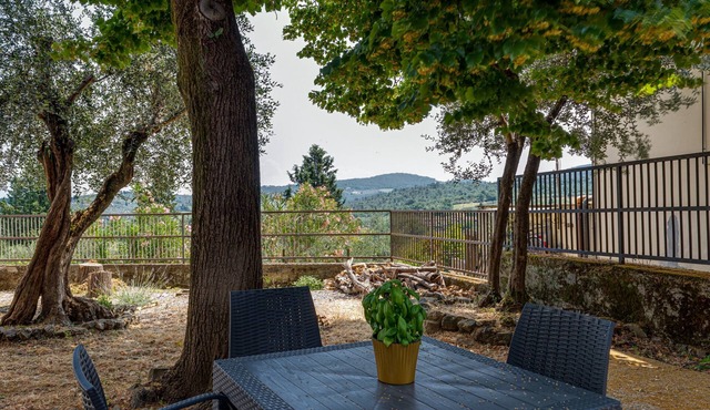 'Ulivo Suite with Garden' Room with Mountain View, Wi-Fi, and Air Conditioning in Lastra a Signa