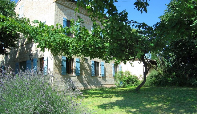 Vacation apartment with fantastic 360 degree panoramic view in Monte Giberto