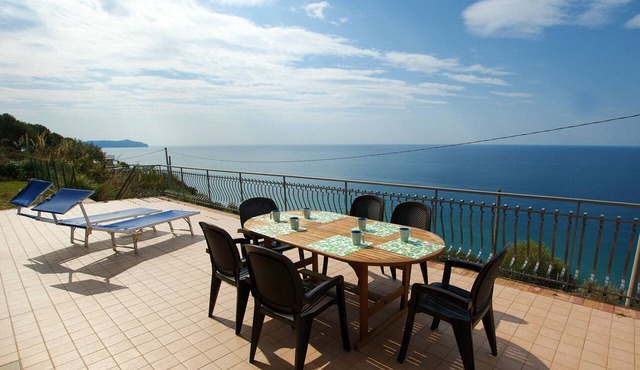 Vacation home for 8 guests with 100m² in Marina di Pisciotta (162588)