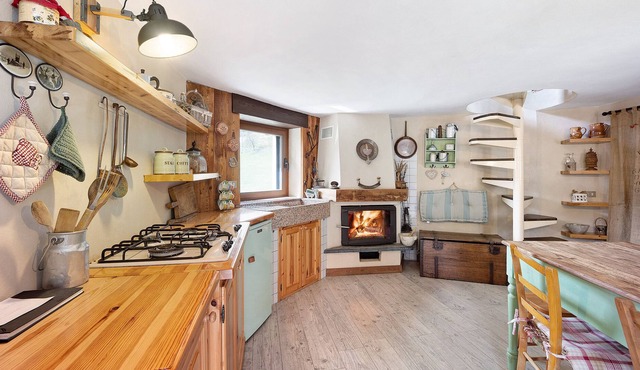 Vacation Home "Il Teccio Di Sandro" with Private Garden & Wi-Fi in Mendatica