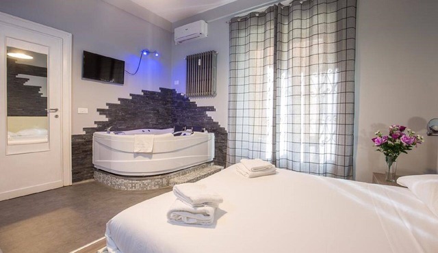 Vatican Big Apartment with Jacuzzi and Terrace in Roma