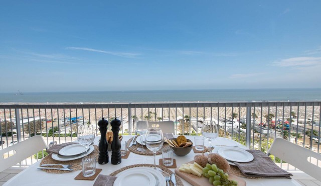 Ventodue - Two Bedroom Apartment, Sleeps 6 in Rimini