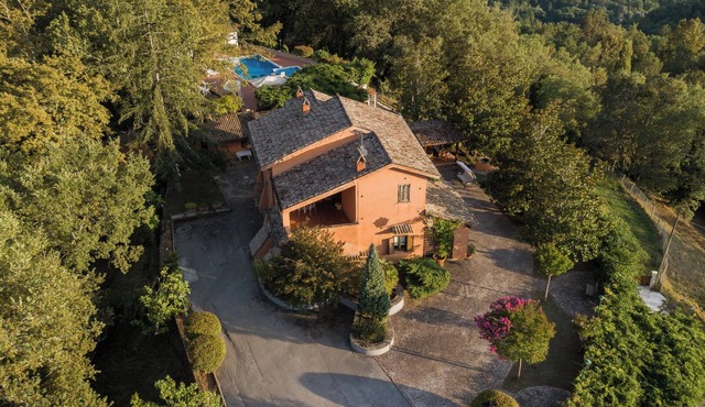 Villa Anna-The Village in the Woods in Canterano
