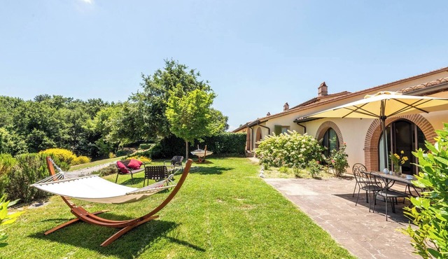 Villa Aquila-Cignella Resort Acommodation Tuscany in Trequanda