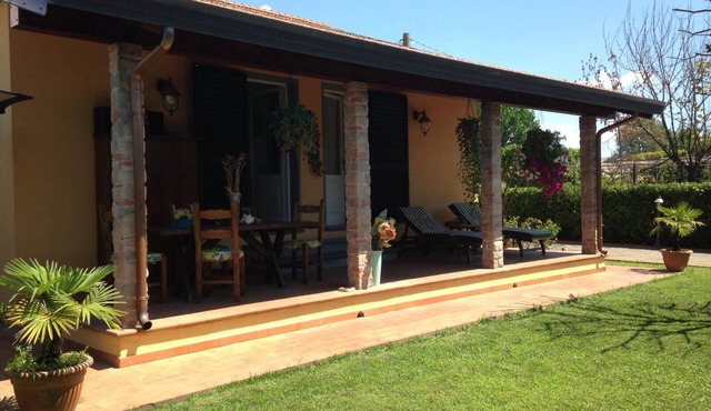 Villa Arianna quiet area 5 minutes from the sea and from the Versilia nightlife in Lido di Camaiore