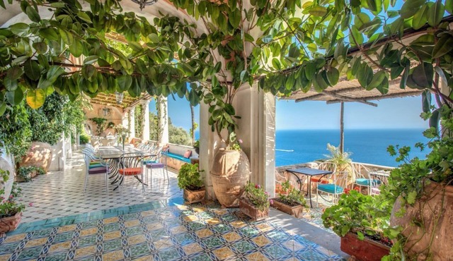 Villa Augusta heaven in a room! Swimming pool with view. Services included! in Positano