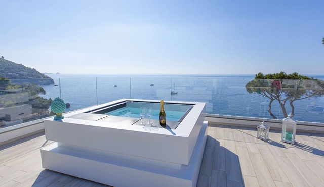 Villa Del Cantone with private pool and jacuzzi