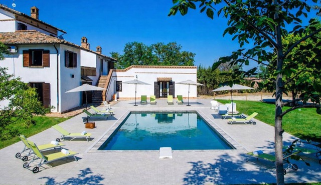 Villa Denise Winter Villa with Private Pool Near Rome