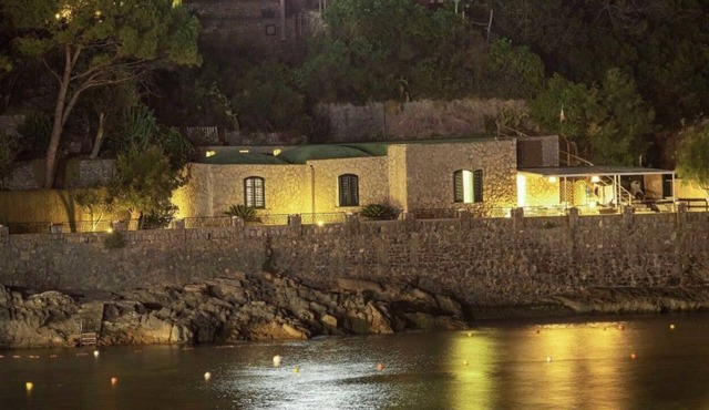 Villa La Punta - by the sea - direct access to the sea