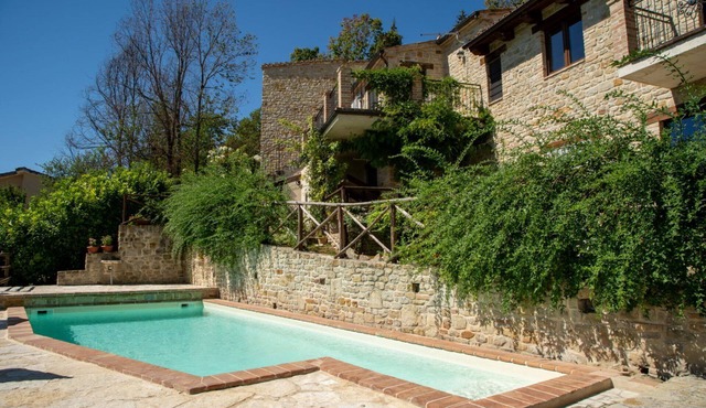 Villa with private pool, stunning views, restaurant and supermarket within walking distance in Monte San Martino