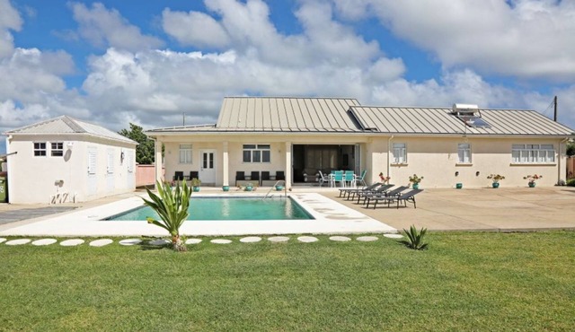 Windy Ridge Lodge - Charming 3 bedroom villa near peaceful Oistins