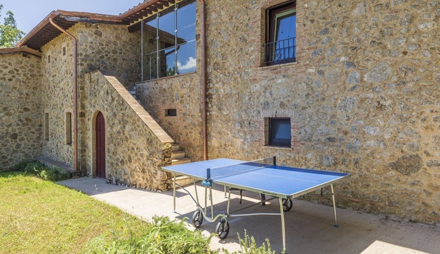 Wonderful private villa for 14 people with A/C, WIFI, TV and pets allowed in Massa Marittima