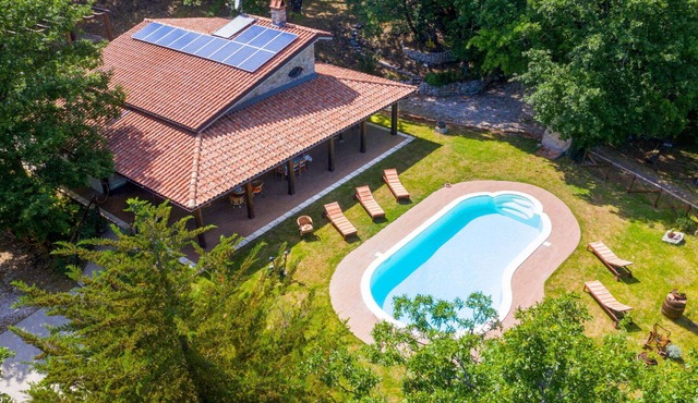 Wonderful private villa with private pool, WIFI, A/C, TV, patio, pets allowed and panoramic view
