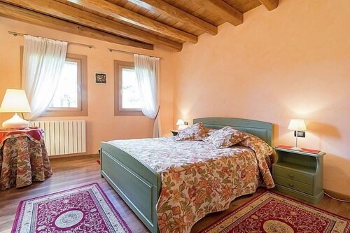 Villa Marsica B, fully refundable with voucher*: A welcoming apartment immersed in a splendid landscape, in the heart of a wonderful little town, with Free WI-FI. in Miane