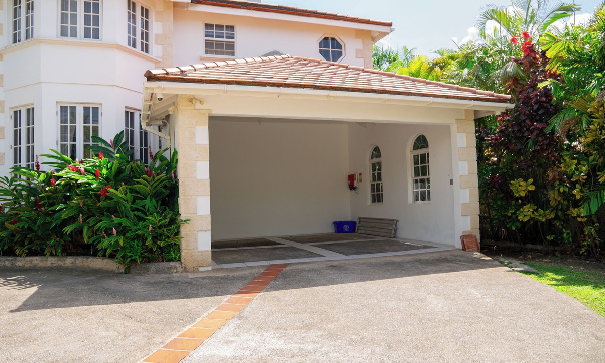 Paynes Bay Villa | Marzalea - by Zenbreak