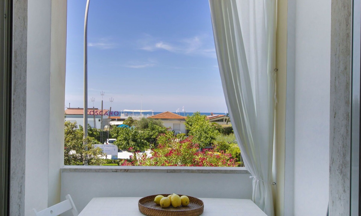 Marina di Pietrasanta Apartment | Nice apartment for 4 guests with WIFI, TV and terrace
