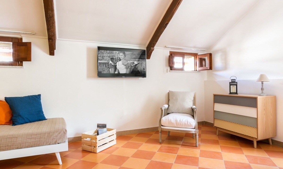 Sorrento Historic Centre Apartment | A modern and confortable three bedroom apartment in Sorrento close to the beach