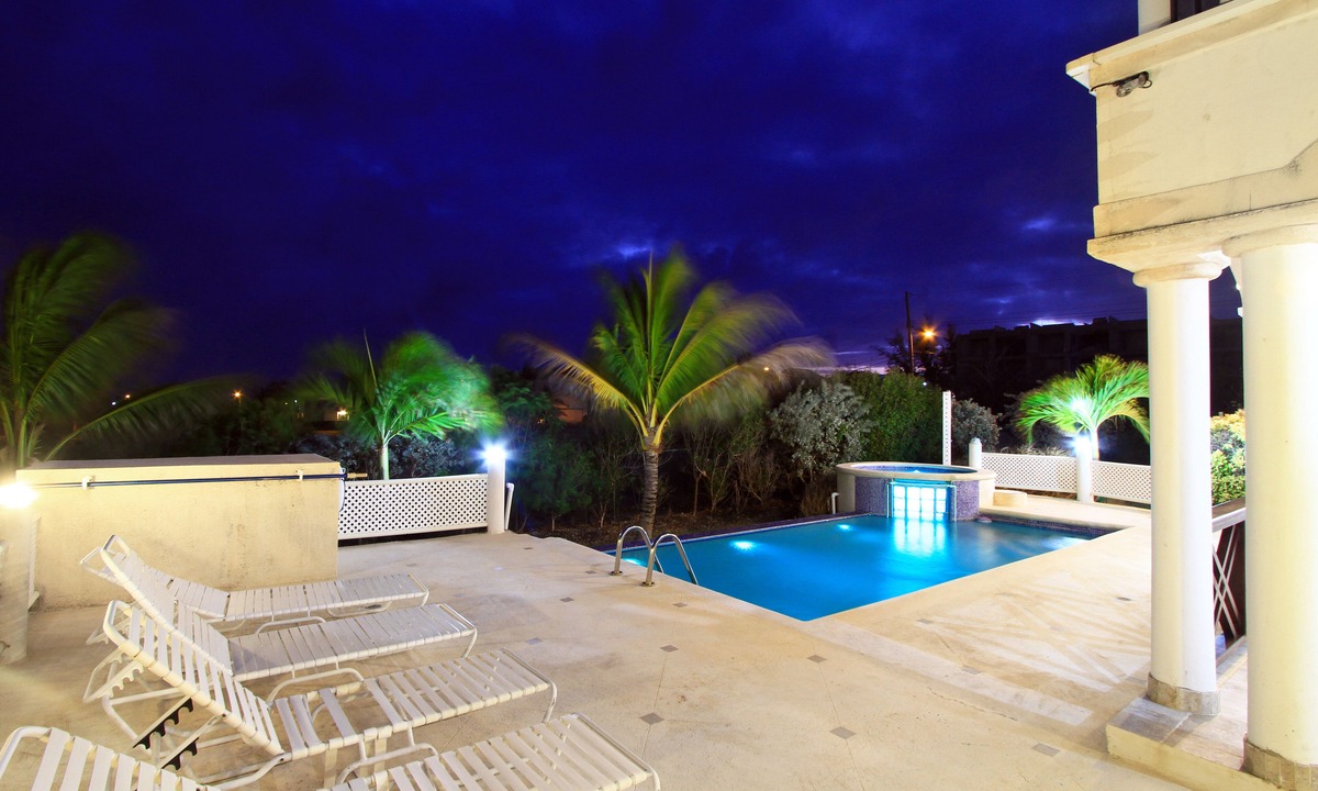 Silver Sands Apartment | Long Breeze Villa - Christ Church