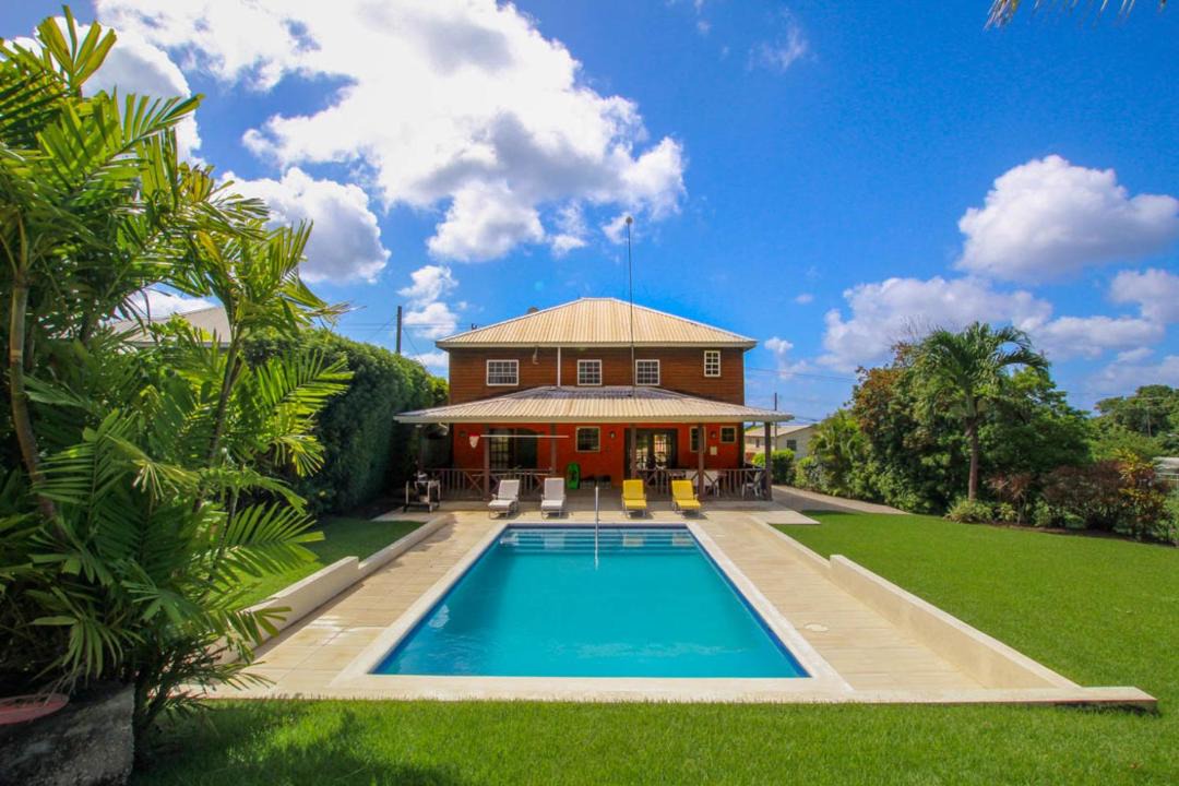 Speightstown House | Large Family Friendly Home with Pool Just 2 mins from Beach - Chindwin
