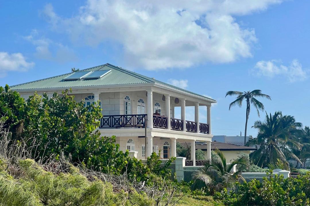 Inch Marlowe Villa | Stunning ocean views with pool - Coral Cove House