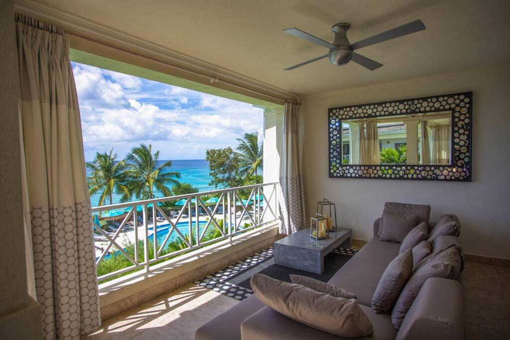 Durants Apartment | Designer Penthouse - Stunning Property with Amazing Views