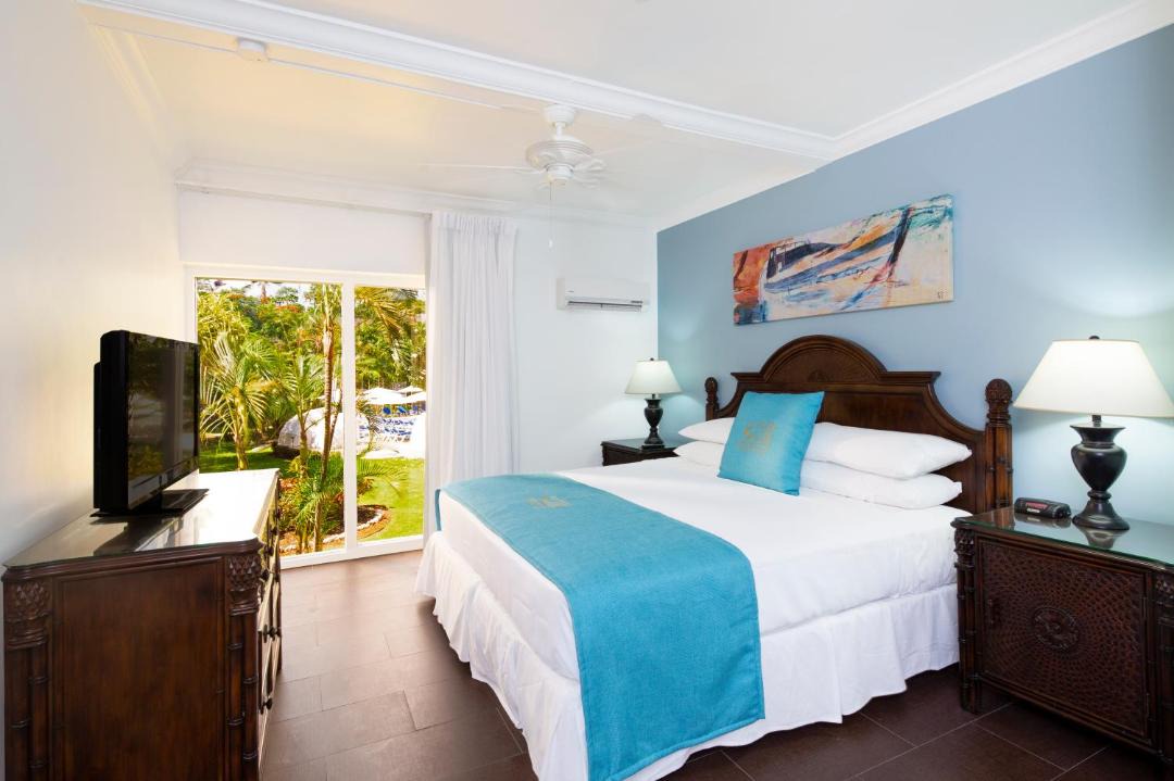 Sunset Crest Resort | The Club Barbados - All Inclusive - Adults Only