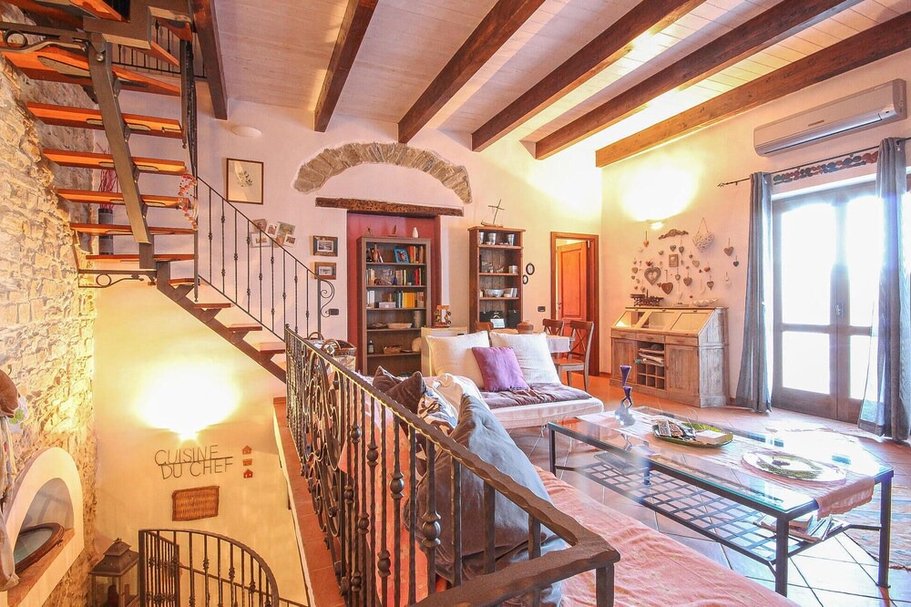 Photo of Livingroom in Castellabate Historic Centre