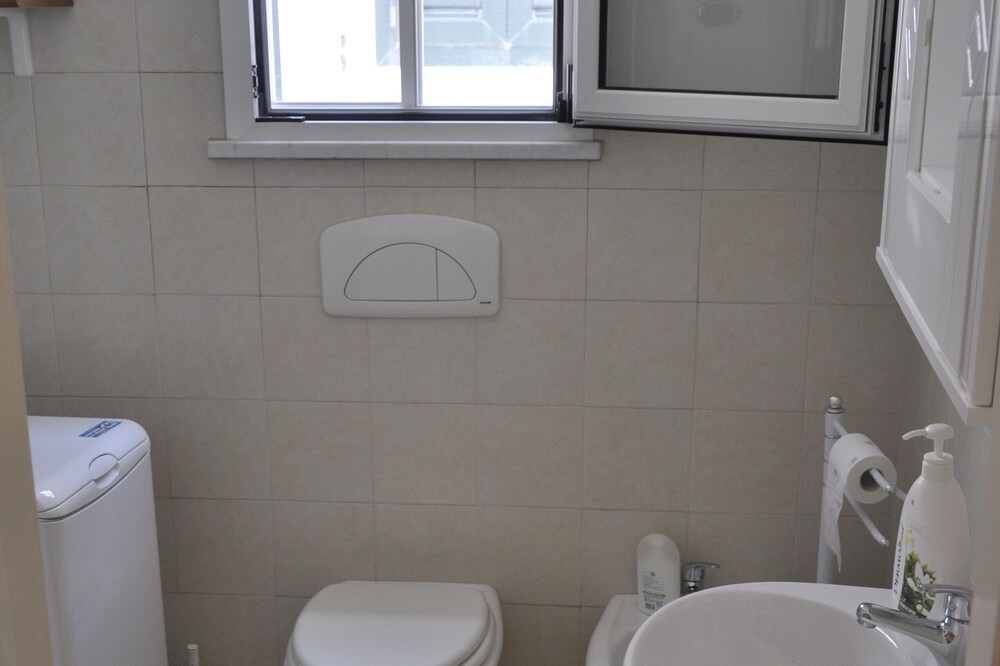 Photo of Bathroom in Macchia