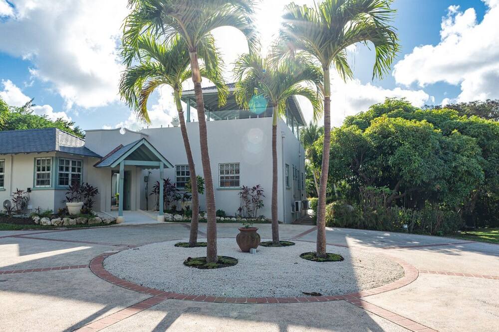 Photo of Others in Sandy Lane