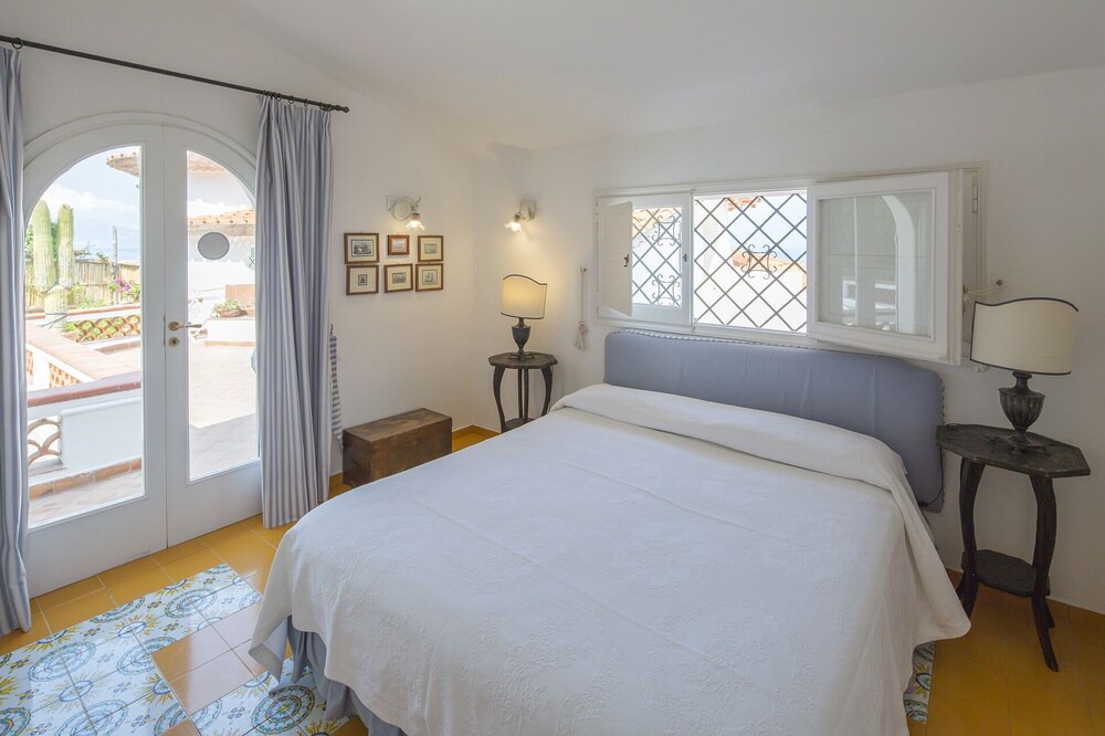 Photo of Bedroom in Massa Lubrense