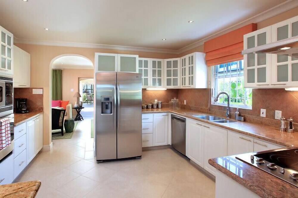 Photo of Kitchen in Sunset Crest