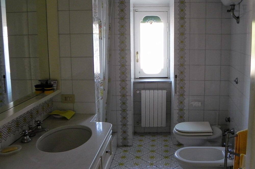 Photo of Bathroom in Seiano