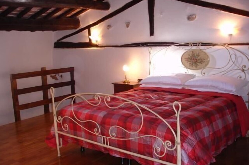 Photo of Bedroom in Barete