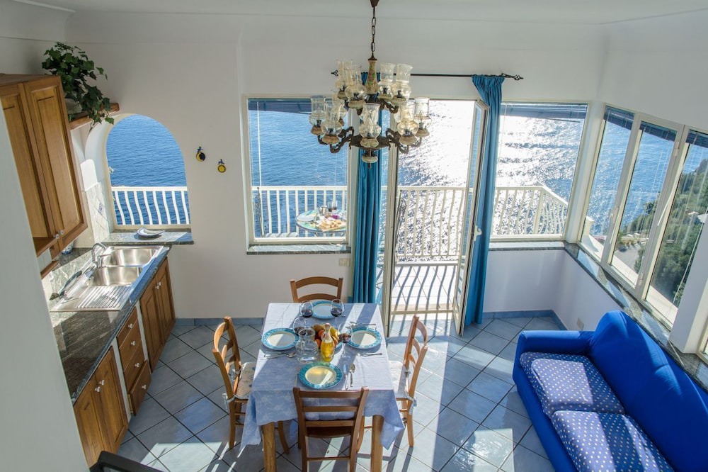 Photo of Livingroom in Praiano
