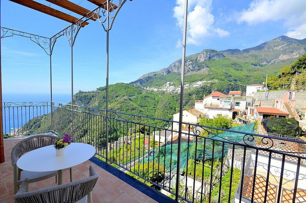 Photo of Patio Balcony in Pontone