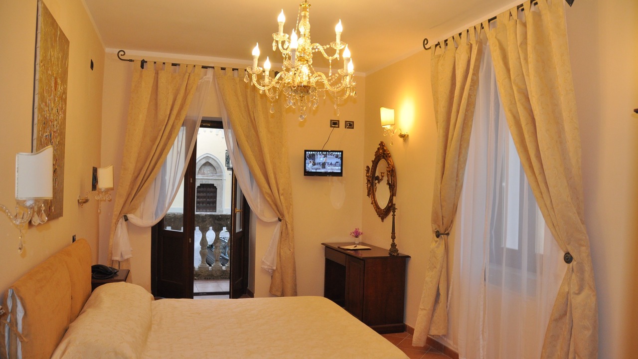 Photo of Bedroom in Laureana Cilento