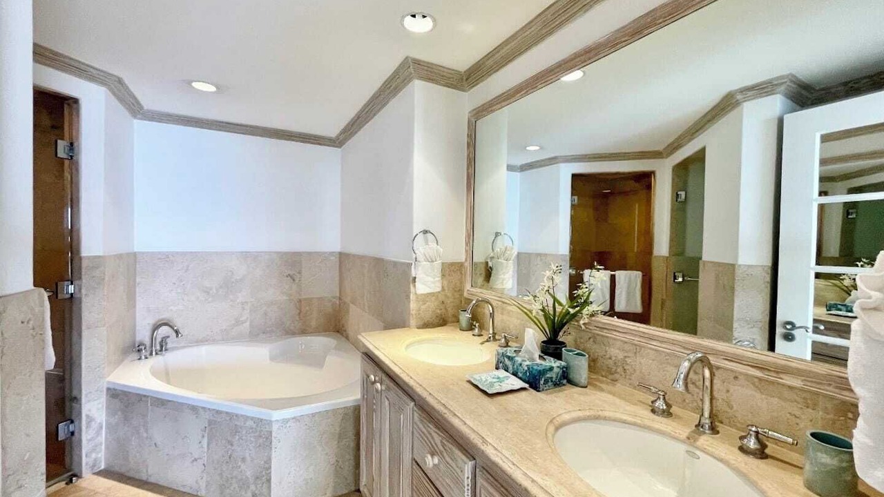 Photo of Bathroom in Sunset Crest