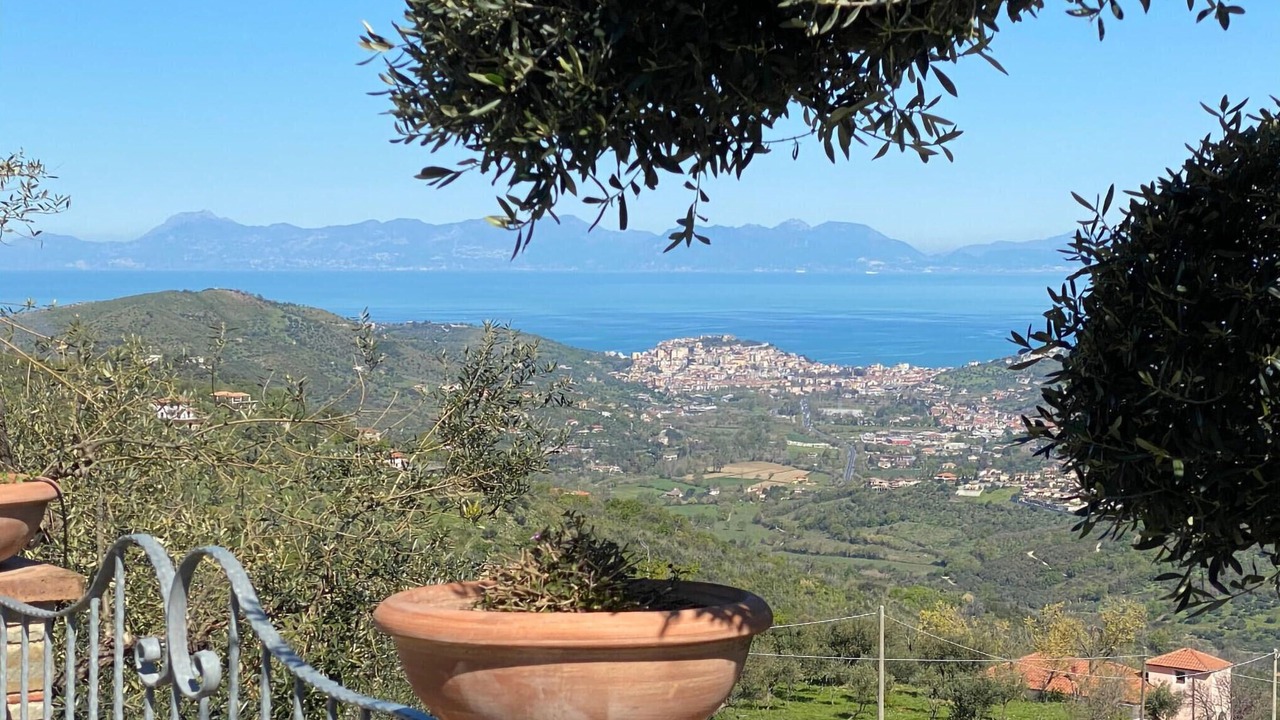 Photo of Bedroom in Laureana Cilento