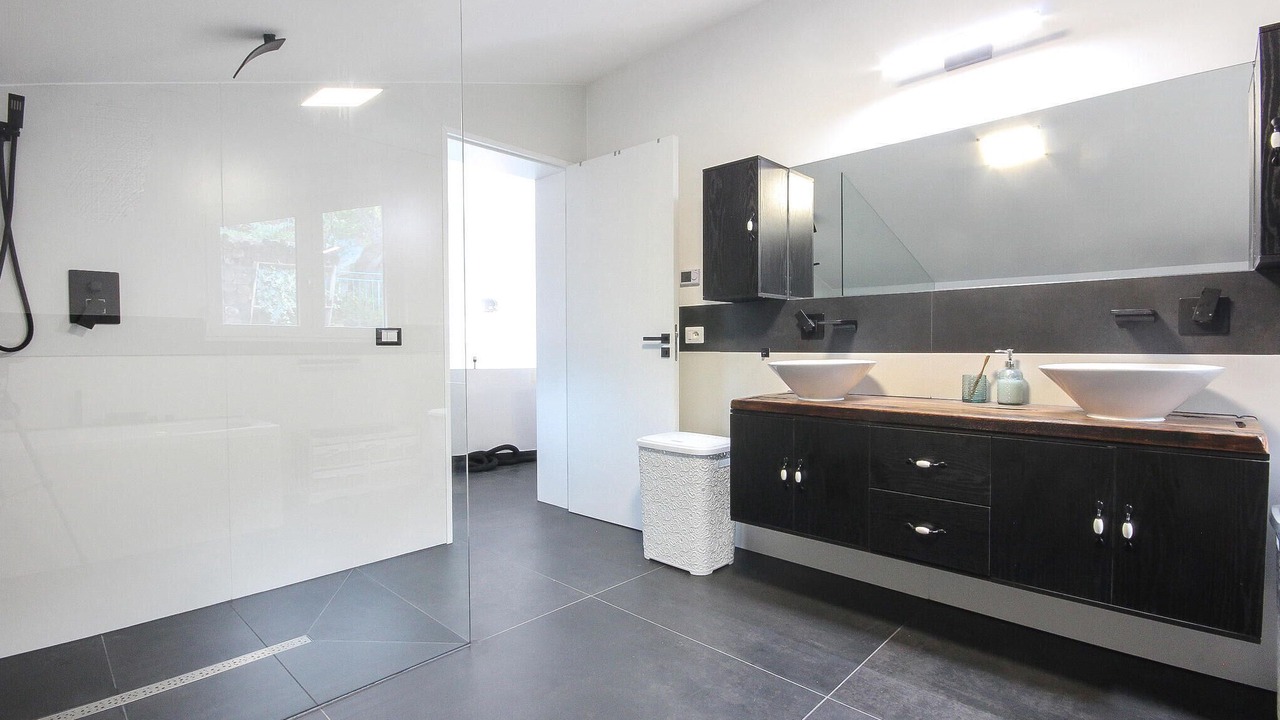 Photo of Bathroom in Laureana Cilento