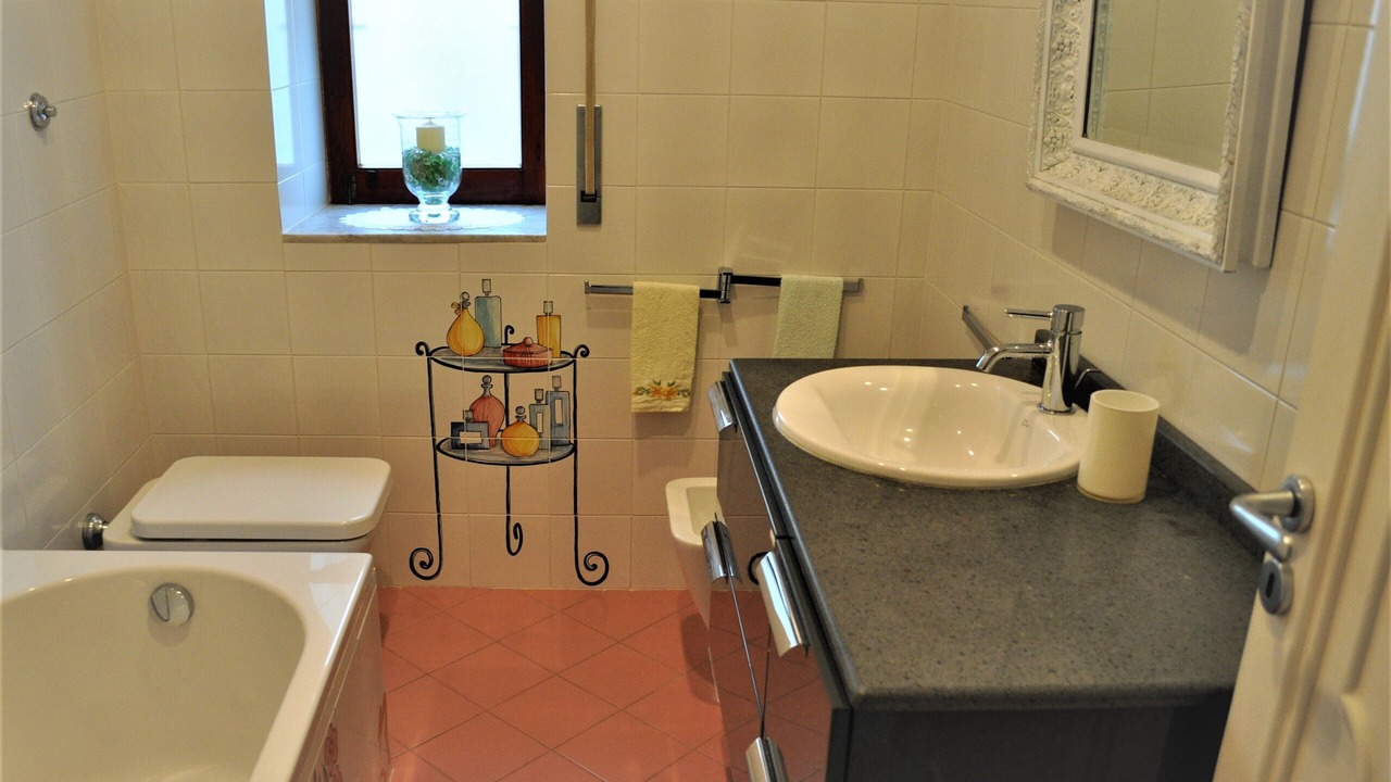 Photo of Bathroom in Sorrento City Centre