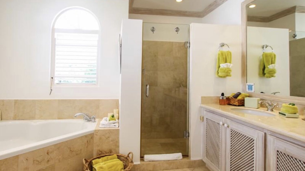 Photo of Bathroom in Merlin Bay